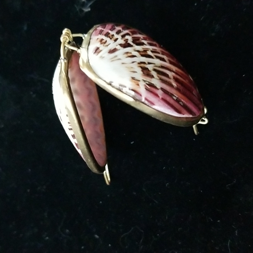Pendant - Picture 3 of 3